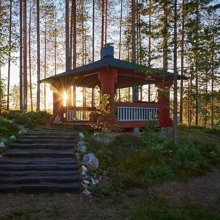 Capture Nordic Wilderness Camp - Baumzelt * Ilomantsi